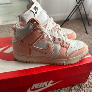 1985 Arctic Orange High-top Nike Dunks